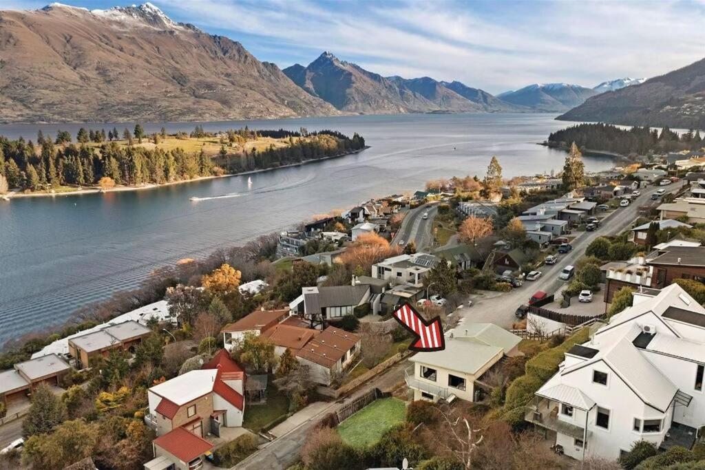 Lakeview Home Retreat At Queenstown Hill Екстериор снимка