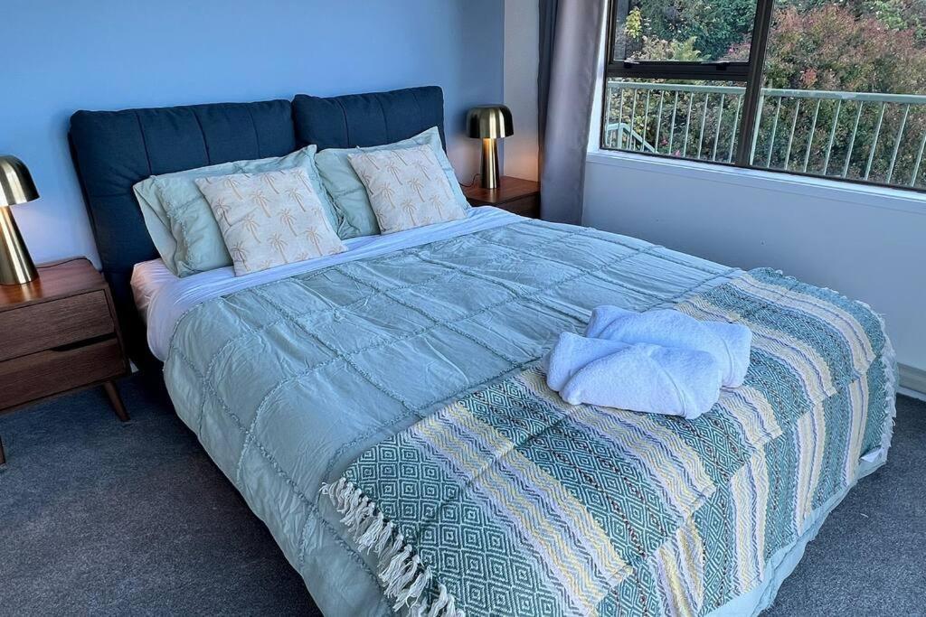 Lakeview Home Retreat At Queenstown Hill Екстериор снимка